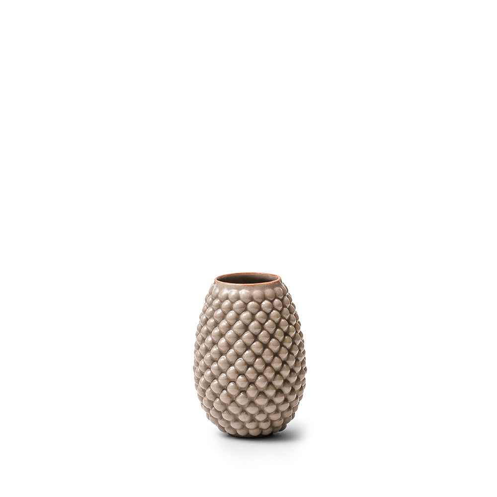 Brun vase med bobler, 8,5 cm høj, håndlavet og designet af Louise Heisel