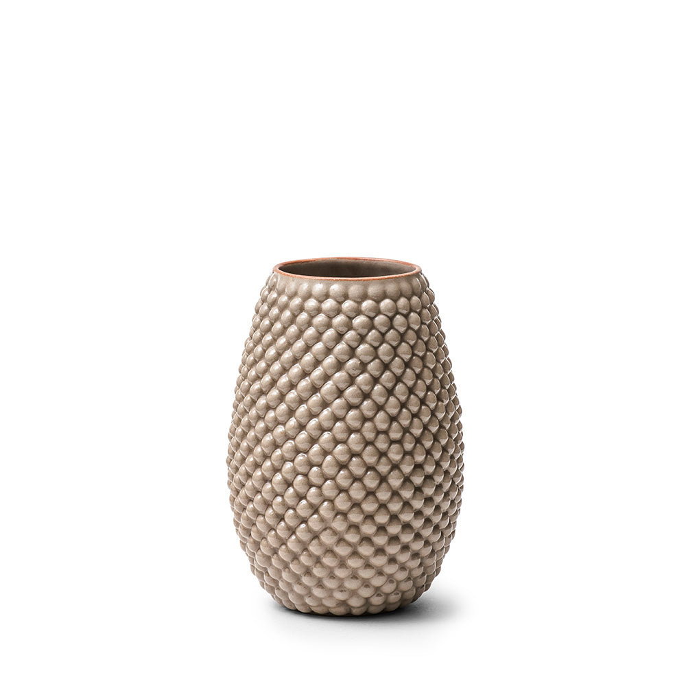 Brun vase med bobler, 13 cm høj, håndlavet og designet af Louise Heisel