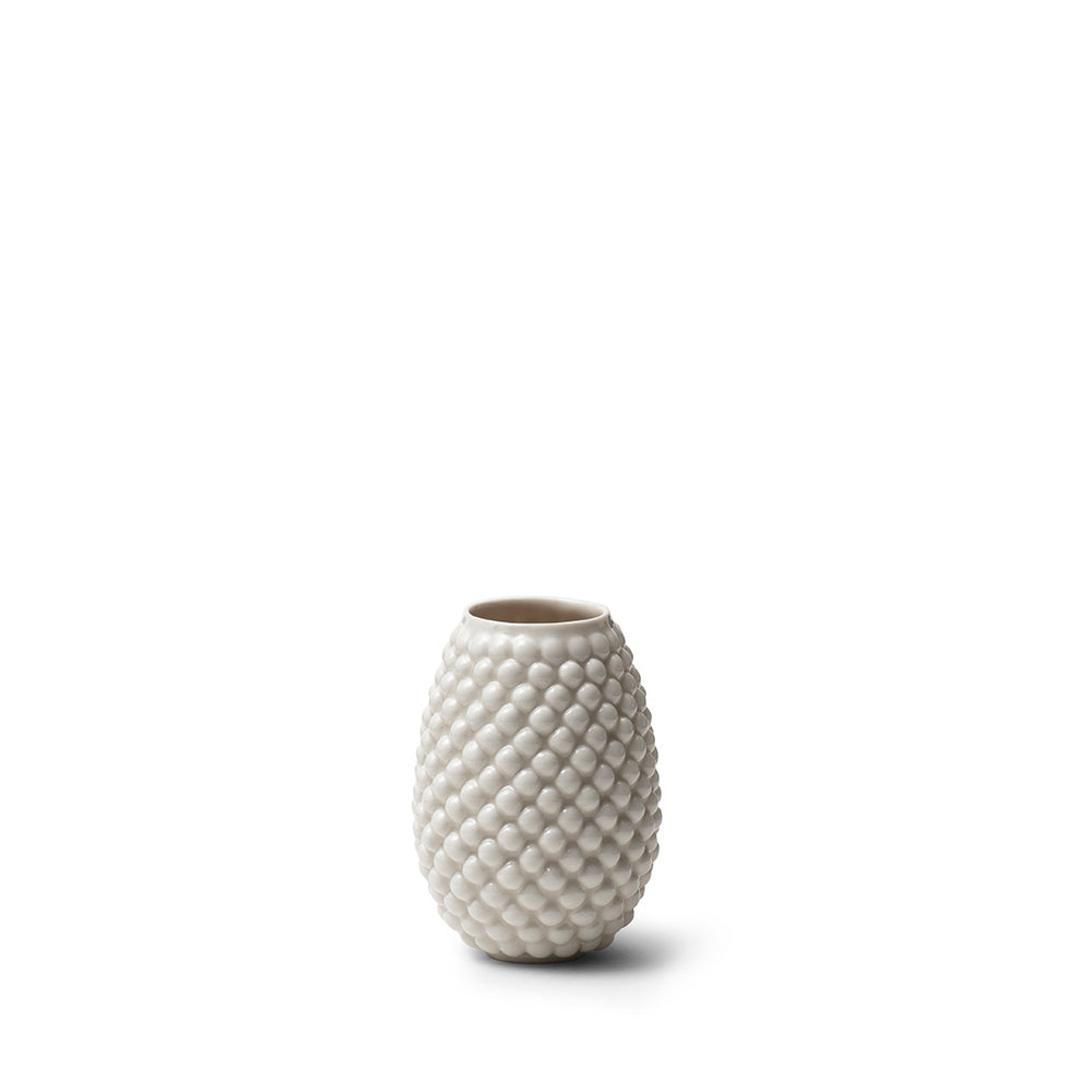 Hvid vase 8,5 cm, med bobler og blank glasur, håndlavet og designet af Louise Heisel